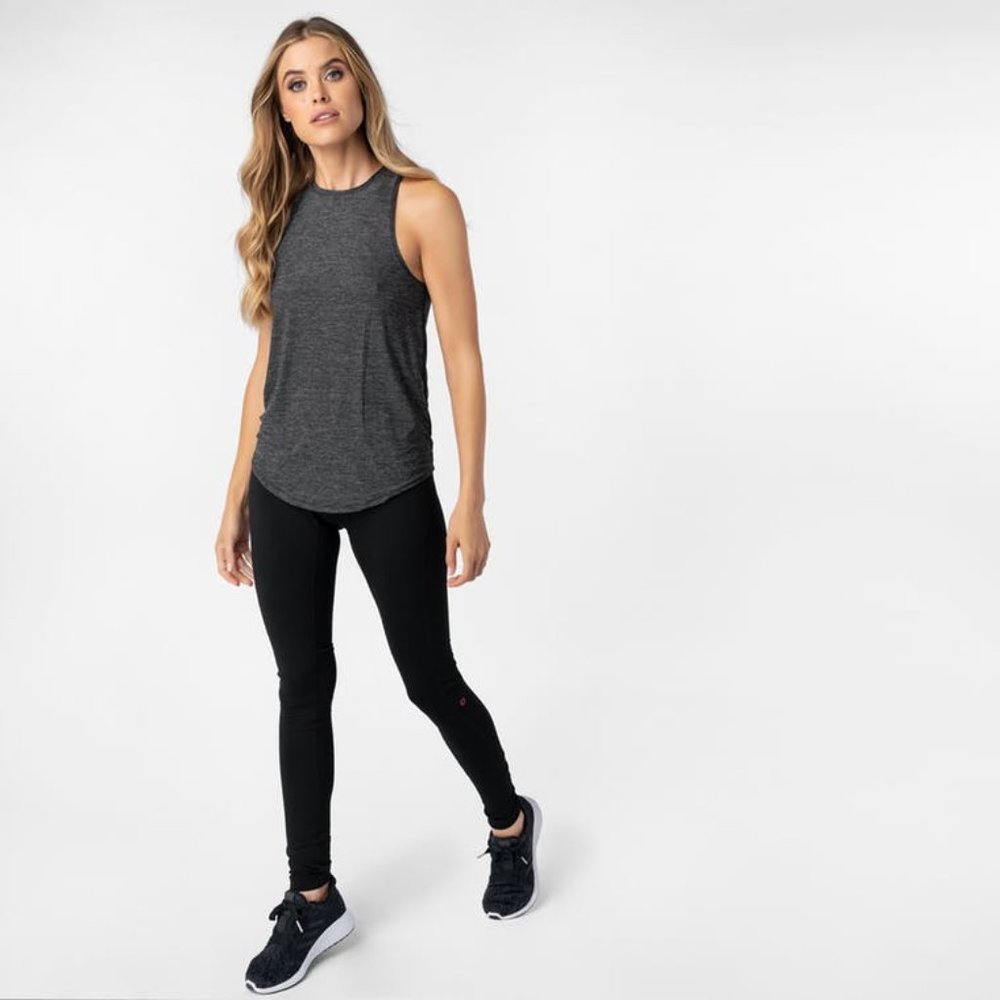 LIGHT WEIGHT ACTIVE TANK - never worn